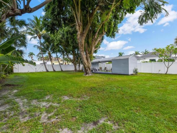 Lake Park, 619 N 10th St, Naples, Florida 34102, image 2