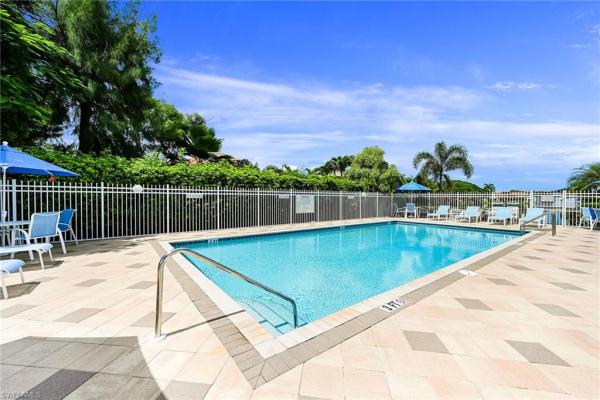 589 Lambton Ln, Naples, Florida 34104, image 3