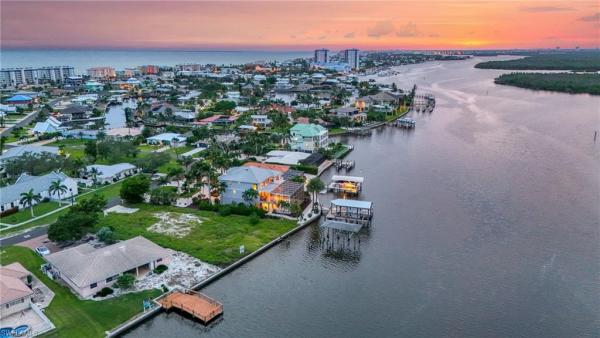 Holiday Heights, 5640 Williams Dr, Fort Myers Beach, Florida 33931, image 1
