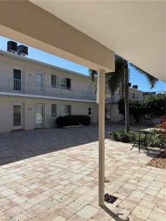 546 S Broad Ave #546, Naples, Florida 34102, image 1