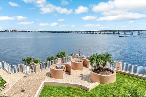 High Point Place, 2090 First St #E2105, Fort Myers, Florida 33901, image 3