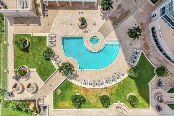 High Point Place, 2090 First St #E2105, Fort Myers, Florida 33901, image 2