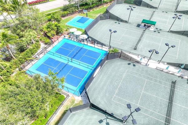 8609 Champions Pt #201, Naples, Florida 34113, image 1