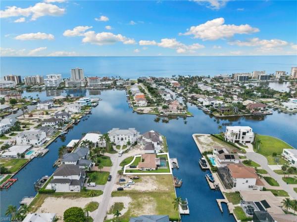 Conners At Vanderbilt Beach, 385 Willet Ave, Naples, Florida 34108, image 2