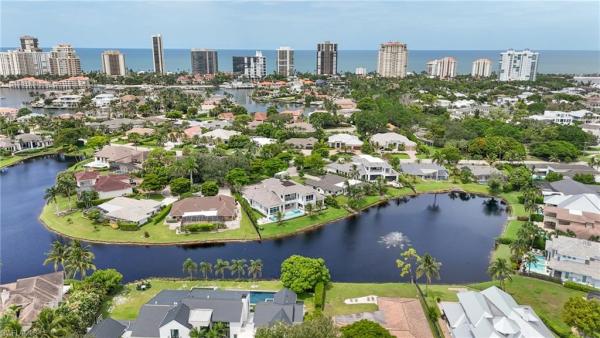 Park Shore, 4776 Crayton Ct, Naples, Florida 34103, image 1