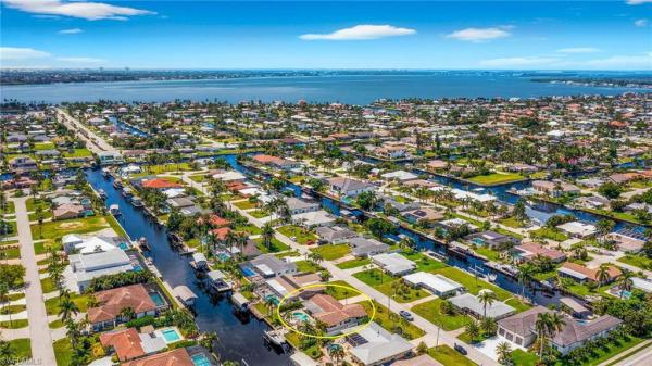 Cape Coral Residential, 5309 Malaluka Ct, Cape Coral, Florida 33904, image 2