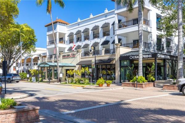 72 7th St S, Naples, Florida 34102, image 1