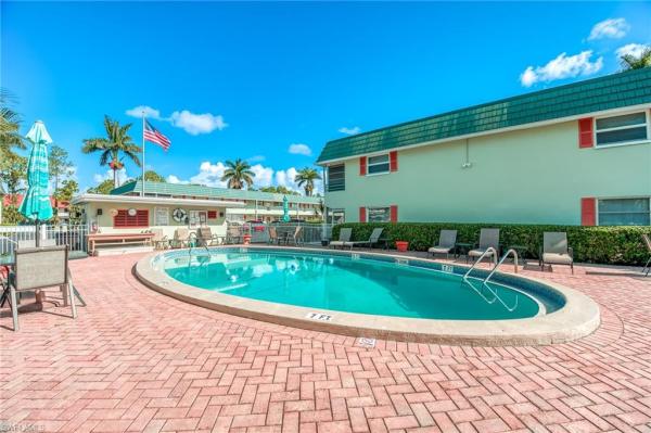 200 Valley Stream Dr #5B, Naples, Florida 34113, image 1