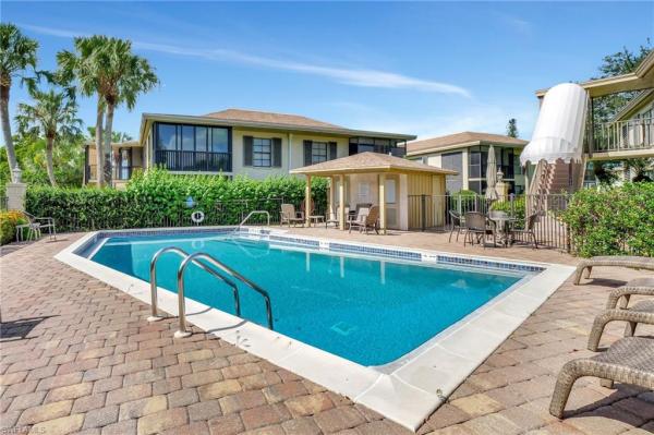 Somerset At The Moorings, 3105 Riviera Dr #A-201, Naples, Florida 34103, image 2