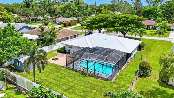 Willoughby Acres, 231 Johnnycake Dr, Naples, Florida 34110, image 2