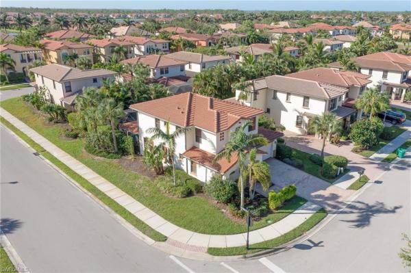 1224 S Manado Dr, Naples, Florida 34113, image 1