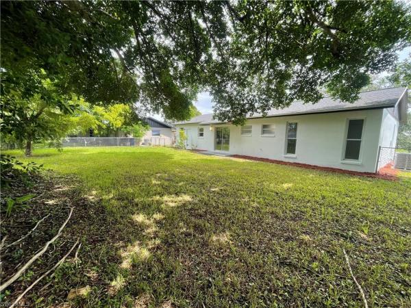 Ridgeway Estates, 947 Happy Rd, North Fort Myers, Florida 33903, image 2