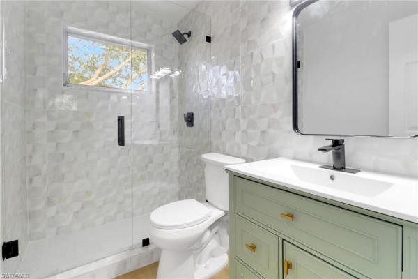 1195 Clam Ct #202, Naples, Florida 34102, image 1