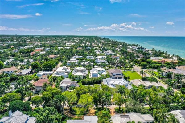 Olde Naples, 150 N 1st Ave, Naples, Florida 34102, image 1