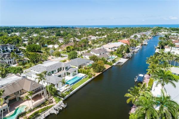 Aqualane Shores, 625 S 21st Ave, Naples, Florida 34102, image 1