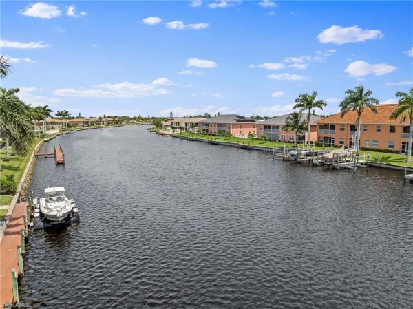 Country Club Place, 4515 Country Club Blvd #103, Cape Coral, Florida 33904, image 2
