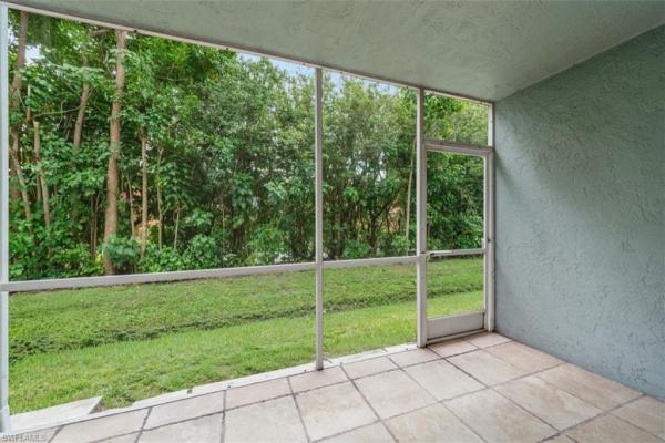 134 E Cypress Way #301, Naples, Florida 34110, image 1