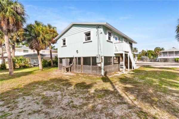 Cases, 126 Andre Mar Dr, Fort Myers Beach, Florida 33931, image 1