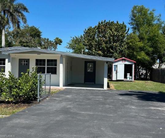 Coconut Grove At Olde Naples, 3837 Estey Ave, Naples, Florida 34104, image 2