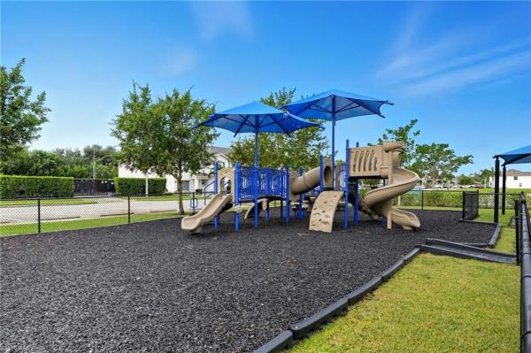 Meadowood, 15368 Wildflower Cir, Naples, Florida 34119, image 2