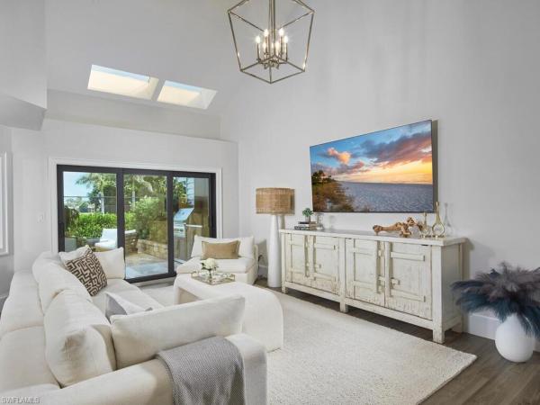 Villas Of Park Shore, 563 Park Shore Dr, Naples, Florida 34103, image 1