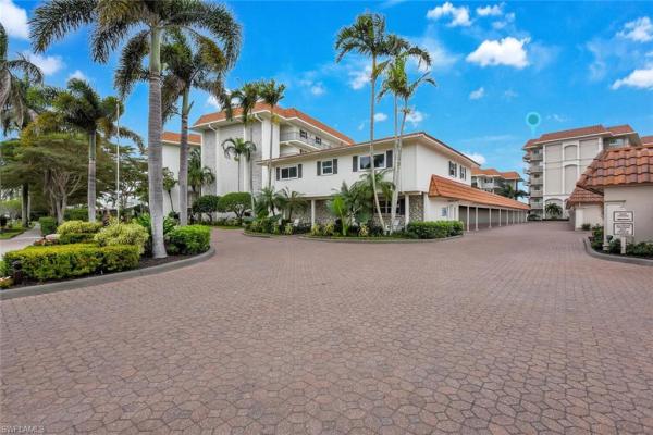 Commodore Club, 222 Harbour Dr #403, Naples, Florida 34103, image 2