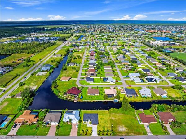 Cape Coral, 424 26th Ave, Cape Coral, Florida 33991, image 1