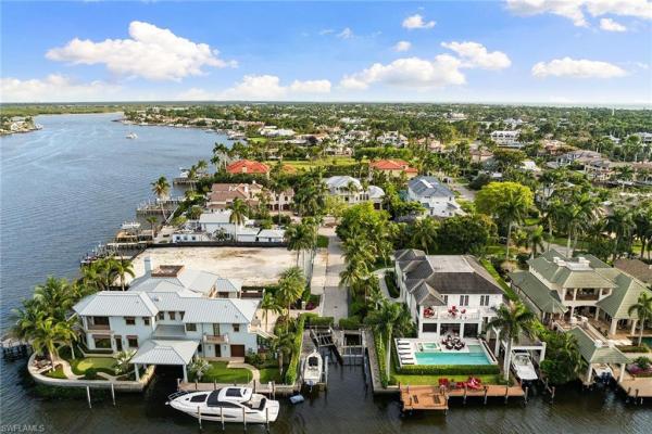 Aqualane Shores, 2131 Marina Dr, Naples, Florida 34102, image 1