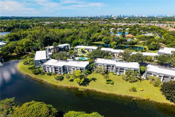 Naples Bath & Tennis Club, 1561 Oyster Catcher Pt, Naples, Florida 34105, image 2