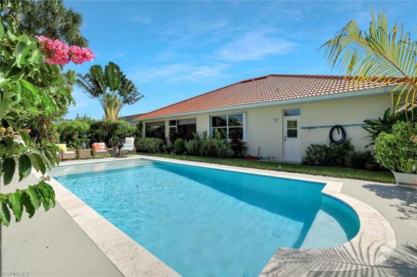 Tanglewood, 186 Muirfield Cir, Naples, Florida 34113, image 2