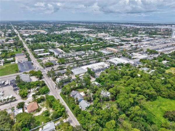 2250 North Road, 1492 La Petite Ct, Naples, Florida 34104, image 1