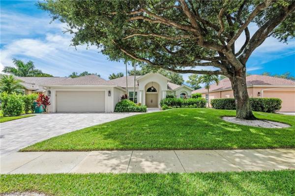 Briarwood, 1507 Vintage Ln, Naples, Florida 34104, image 2