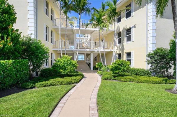 The Chateau Of Naples, 2151 N Gulf Shore Blvd #204, Naples, Florida 34102, image 1