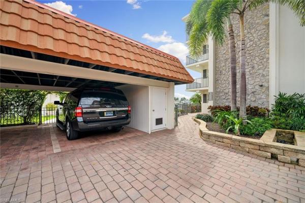 222 Harbour Dr #116, Naples, Florida 34103, image 1