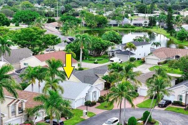 Bougainvillas At Queens Park, 3516 Magenta Ct #15, Naples, Florida 34112, image 1