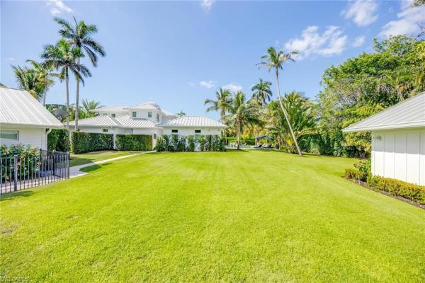 Pine Ridge Estates, 175 Center St, Naples, Florida 34108, image 3