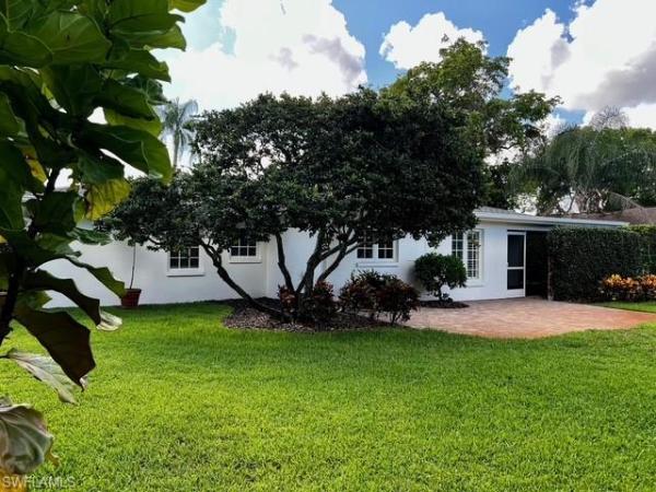 Big Cypress Golf & Country Club, 321 Burning Tree Dr, Naples, Florida 34105, image 1