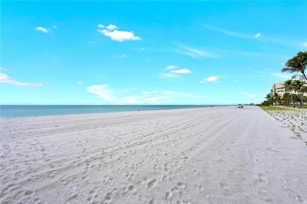 Surfsedge At Park Shore, 4001 Gulf Shore Blvd N, Naples, Florida 34103, image 3