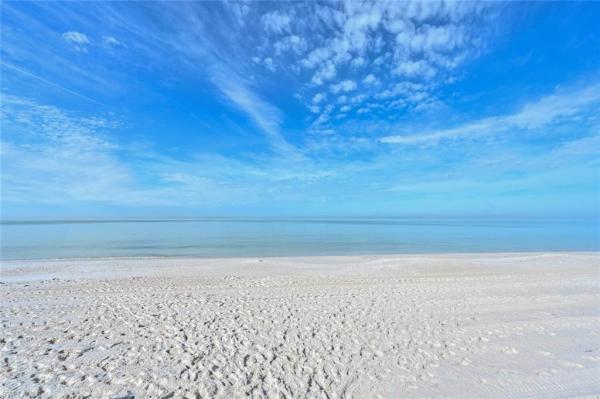 Surfsedge At Park Shore, 4001 Gulf Shore Blvd N, Naples, Florida 34103, image 2