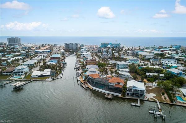 Venetian Gardens, 391 Palermo Cir, Fort Myers Beach, Florida 33931, image 1