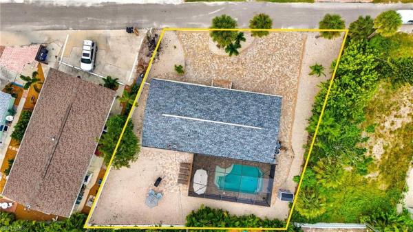 Beach Estates, 240 Fairweather Ln, Fort Myers Beach, Florida 33931, image 1