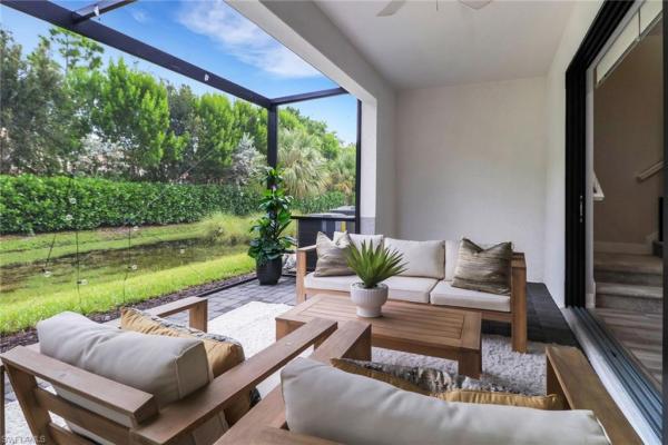 Hamilton Place, 12973 Pembroke Dr, Naples, Florida 34105, image 2