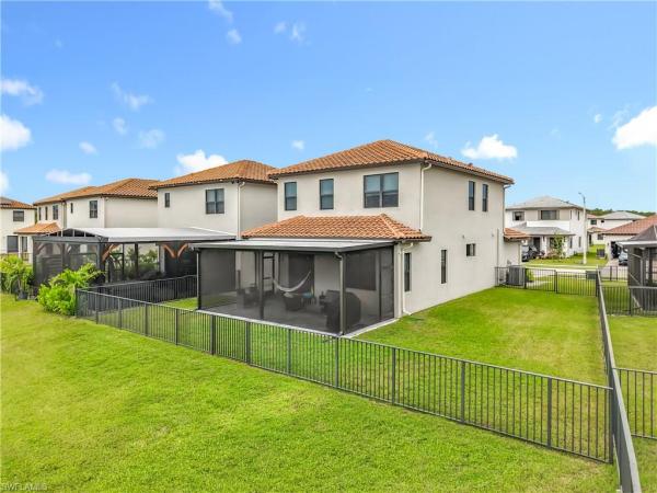5696 Argento Dr, Naples, Florida 34142, image 3