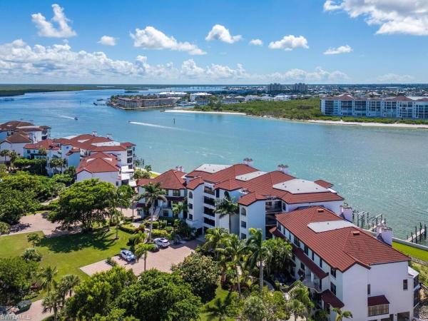 La Peninsula, 421 La Peninsula Blvd, Naples, Florida 34113, image 1