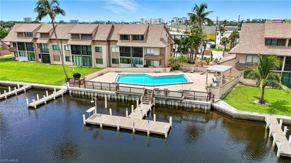 896 Buttonwood Dr #112, Fort Myers Beach, Florida 33931, image 1