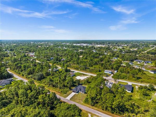 Lehigh Acres Residential, 552 Cottonwood Ave S, Lehigh Acres, Florida 33974, image 1