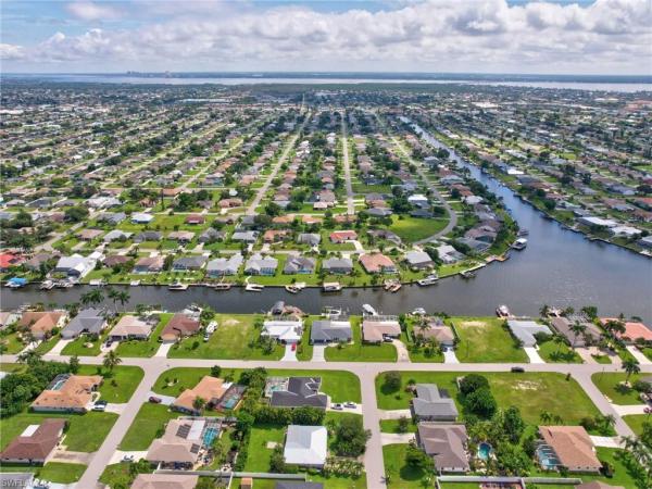 Cape Coral, 1927 SE 10th Ave, Cape Coral, Florida 33990, image 1