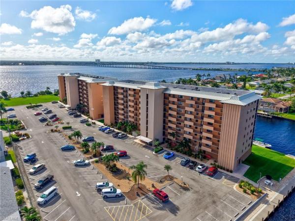 River Towers, 4260 20th Pl #402, Cape Coral, Florida 33904, image 2
