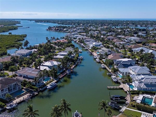 Royal Harbor, 2135 Snook Dr, Naples, Florida 34102, image 2