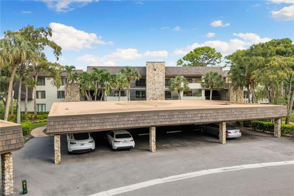 Wilderness Country Club, 105 Clubhouse Ln, Naples, Florida 34105, image 2